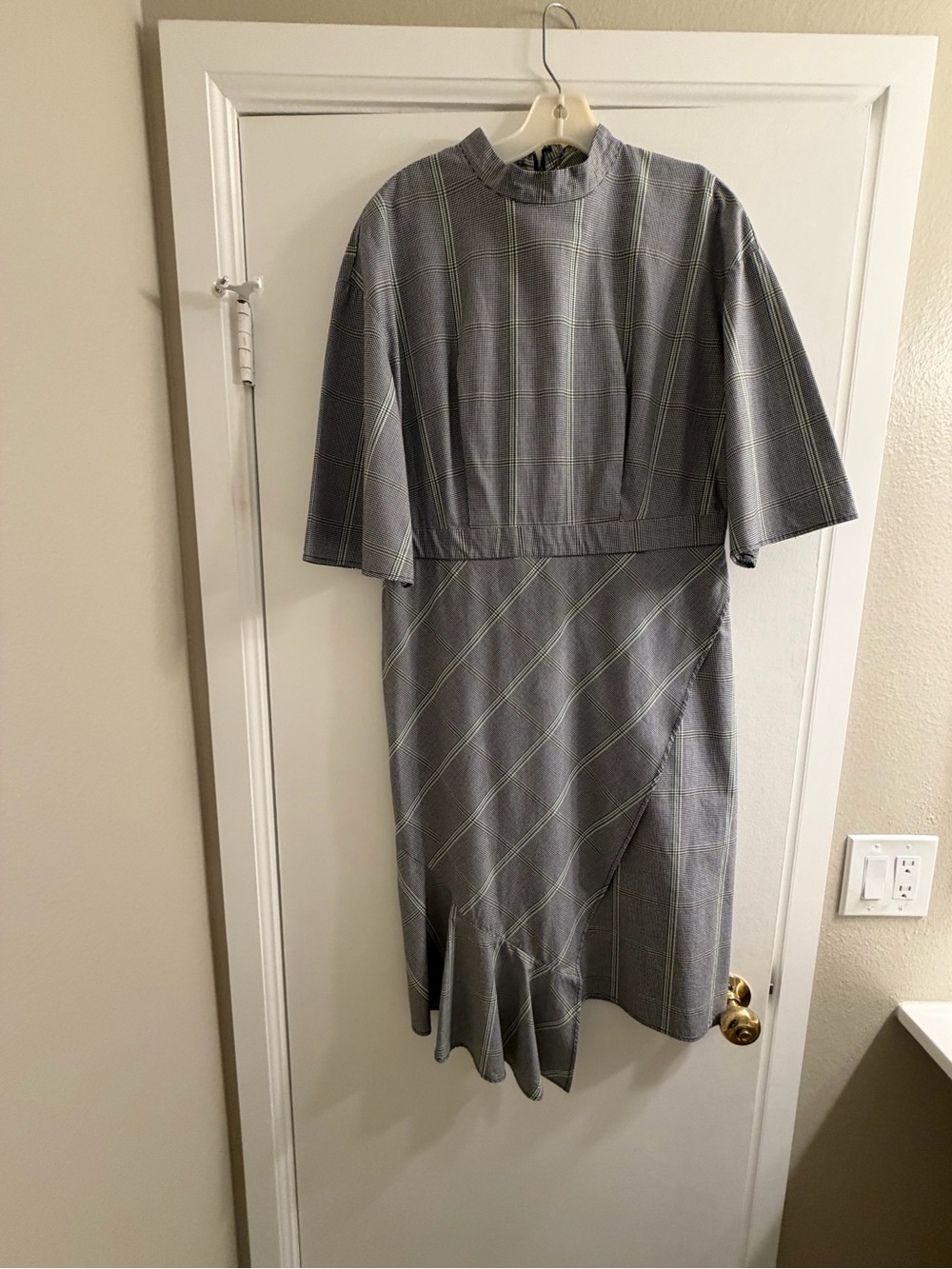 Who What Wear Gray Checked Midi Dress with Subtle Stripe